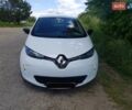 Белый Рено Зое, объемом двигателя 0 л и пробегом 95 тыс. км за 10000 $, фото 2 на Automoto.ua