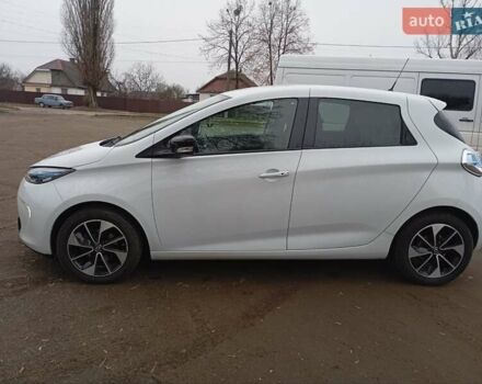 Белый Рено Зое, объемом двигателя 0 л и пробегом 138 тыс. км за 10700 $, фото 3 на Automoto.ua