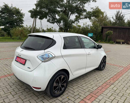 Белый Рено Зое, объемом двигателя 0 л и пробегом 78 тыс. км за 9800 $, фото 6 на Automoto.ua