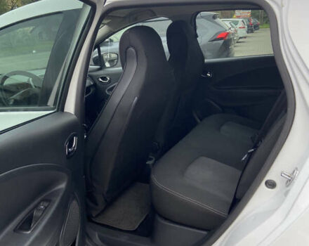 Белый Рено Зое, объемом двигателя 0 л и пробегом 71 тыс. км за 9500 $, фото 9 на Automoto.ua