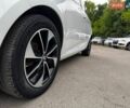 Белый Рено Зое, объемом двигателя 0 л и пробегом 136 тыс. км за 9500 $, фото 32 на Automoto.ua