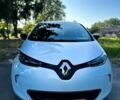 Белый Рено Зое, объемом двигателя 0 л и пробегом 102 тыс. км за 7900 $, фото 2 на Automoto.ua