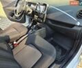 Белый Рено Зое, объемом двигателя 0 л и пробегом 210 тыс. км за 9900 $, фото 27 на Automoto.ua