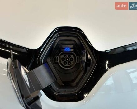 Білий Рено Зое, об'ємом двигуна 0 л та пробігом 121 тис. км за 7300 $, фото 10 на Automoto.ua