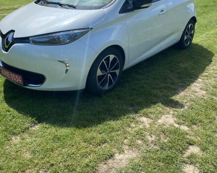 Белый Рено Зое, объемом двигателя 0 л и пробегом 97 тыс. км за 9100 $, фото 2 на Automoto.ua
