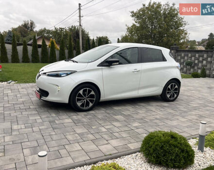 Белый Рено Зое, объемом двигателя 0 л и пробегом 129 тыс. км за 8750 $, фото 29 на Automoto.ua