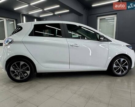 Белый Рено Зое, объемом двигателя 0 л и пробегом 115 тыс. км за 9950 $, фото 14 на Automoto.ua
