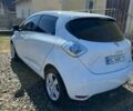 Белый Рено Зое, объемом двигателя 0 л и пробегом 92 тыс. км за 10000 $, фото 7 на Automoto.ua