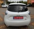 Белый Рено Зое, объемом двигателя 0 л и пробегом 95 тыс. км за 10444 $, фото 17 на Automoto.ua