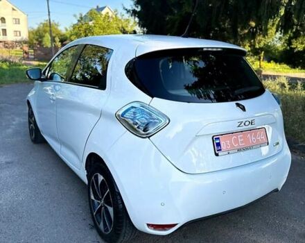 Белый Рено Зое, объемом двигателя 0 л и пробегом 102 тыс. км за 7900 $, фото 6 на Automoto.ua