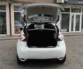 Белый Рено Зое, объемом двигателя 0 л и пробегом 107 тыс. км за 9600 $, фото 14 на Automoto.ua