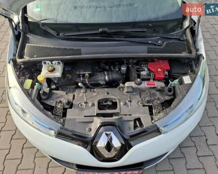 Білий Рено Зое, об'ємом двигуна 0 л та пробігом 120 тис. км за 8500 $, фото 17 на Automoto.ua
