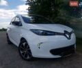 Белый Рено Зое, объемом двигателя 0 л и пробегом 95 тыс. км за 10000 $, фото 13 на Automoto.ua