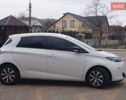 Белый Рено Зое, объемом двигателя 0 л и пробегом 60 тыс. км за 9222 $, фото 4 на Automoto.ua