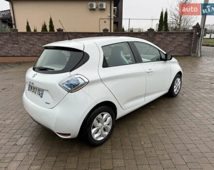 Белый Рено Зое, объемом двигателя 0 л и пробегом 106 тыс. км за 8100 $, фото 3 на Automoto.ua