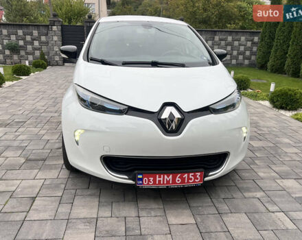 Белый Рено Зое, объемом двигателя 0 л и пробегом 129 тыс. км за 8750 $, фото 23 на Automoto.ua