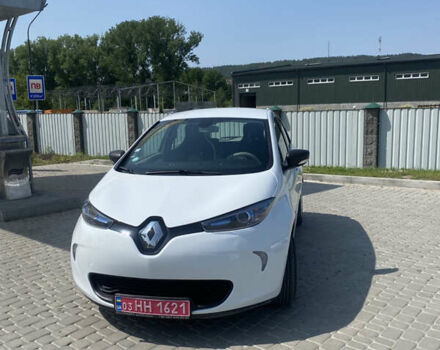 Белый Рено Зое, объемом двигателя 0 л и пробегом 158 тыс. км за 7800 $, фото 3 на Automoto.ua