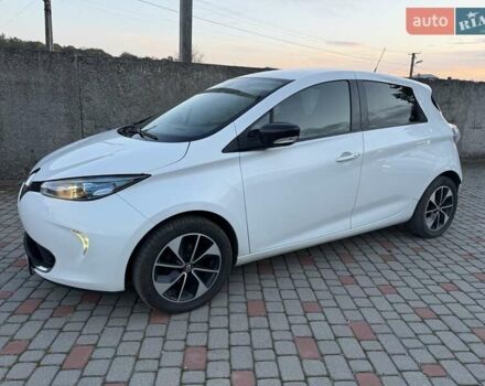 Белый Рено Зое, объемом двигателя 0 л и пробегом 132 тыс. км за 8800 $, фото 2 на Automoto.ua
