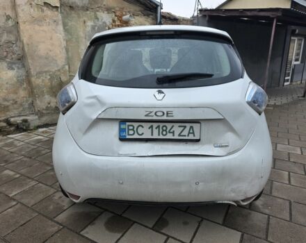 Белый Рено Зое, объемом двигателя 0 л и пробегом 152 тыс. км за 8400 $, фото 17 на Automoto.ua