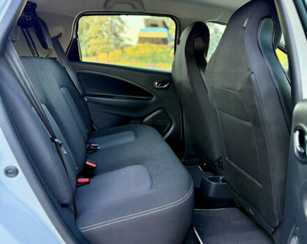 Белый Рено Зое, объемом двигателя 0 л и пробегом 121 тыс. км за 9499 $, фото 58 на Automoto.ua