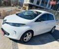Белый Рено Зое, объемом двигателя 0 л и пробегом 108 тыс. км за 8900 $, фото 2 на Automoto.ua