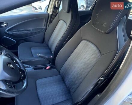 Рено Зое 2017 в Черновцах на Automoto.ua Белый Рено Зое, объемом двигателя 0 л и пробегом 60 тыс. км за 9200 $, фото 9 на Automoto.ua