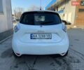 Белый Рено Зое, объемом двигателя 0 л и пробегом 178 тыс. км за 5900 $, фото 6 на Automoto.ua