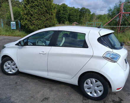 Белый Рено Зое, объемом двигателя 0 л и пробегом 170 тыс. км за 5851 $, фото 3 на Automoto.ua