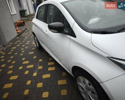 Білий Рено Зое, об'ємом двигуна 0 л та пробігом 100 тис. км за 4500 $, фото 10 на Automoto.ua