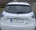 Белый Рено Зое, объемом двигателя 0 л и пробегом 137 тыс. км за 7800 $, фото 1 на Automoto.ua
