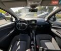 Білий Рено Зое, об'ємом двигуна 0 л та пробігом 127 тис. км за 10300 $, фото 21 на Automoto.ua