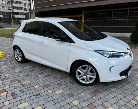 Белый Рено Зое, объемом двигателя 0 л и пробегом 146 тыс. км за 10500 $, фото 7 на Automoto.ua