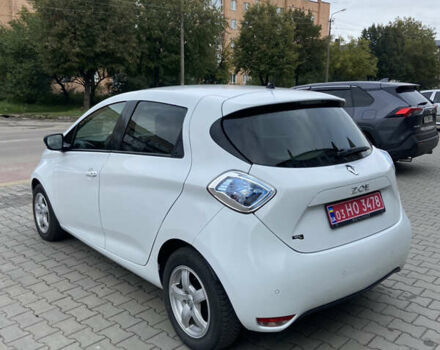 Белый Рено Зое, объемом двигателя 0 л и пробегом 71 тыс. км за 9500 $, фото 4 на Automoto.ua
