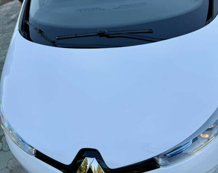 Белый Рено Зое, объемом двигателя 0 л и пробегом 121 тыс. км за 9499 $, фото 28 на Automoto.ua