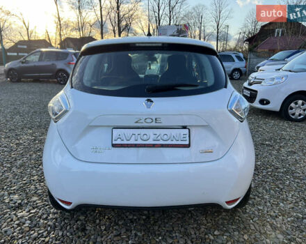 Белый Рено Зое, объемом двигателя 0 л и пробегом 94 тыс. км за 9199 $, фото 5 на Automoto.ua