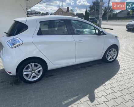 Белый Рено Зое, объемом двигателя 0 л и пробегом 27 тыс. км за 9300 $, фото 4 на Automoto.ua