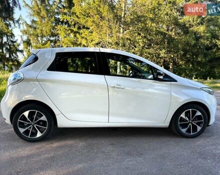 Белый Рено Зое, объемом двигателя 0 л и пробегом 102 тыс. км за 7900 $, фото 3 на Automoto.ua