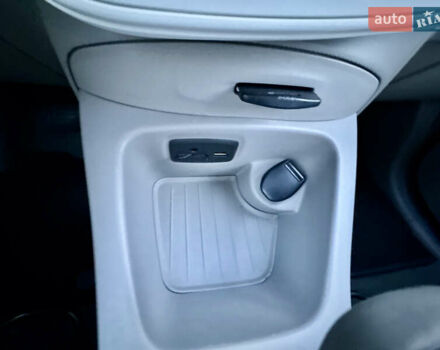 Белый Рено Зое, объемом двигателя 0 л и пробегом 43 тыс. км за 9399 $, фото 56 на Automoto.ua