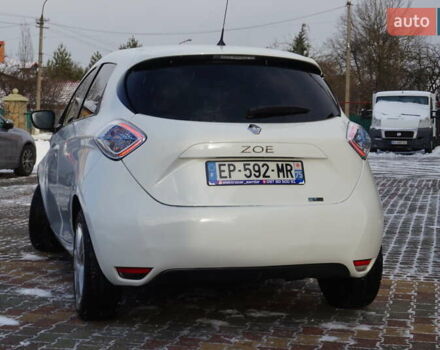 Белый Рено Зое, объемом двигателя 0 л и пробегом 26 тыс. км за 9555 $, фото 8 на Automoto.ua