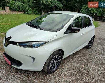 Белый Рено Зое, объемом двигателя 0 л и пробегом 84 тыс. км за 9199 $, фото 13 на Automoto.ua