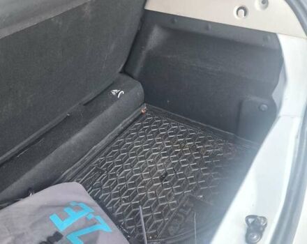Белый Рено Зое, объемом двигателя 0 л и пробегом 124 тыс. км за 10100 $, фото 4 на Automoto.ua