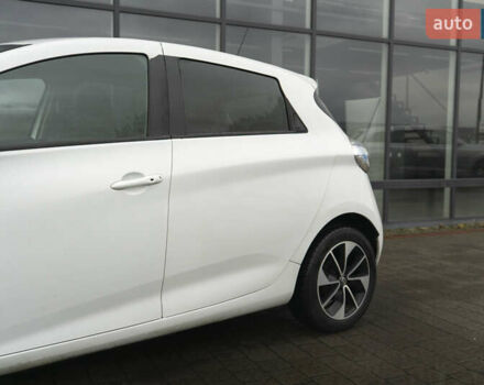 Білий Рено Зое, об'ємом двигуна 0 л та пробігом 96 тис. км за 10000 $, фото 6 на Automoto.ua