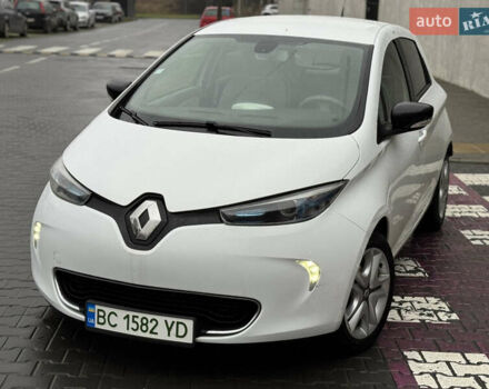 Белый Рено Зое, объемом двигателя 0 л и пробегом 126 тыс. км за 8800 $, фото 6 на Automoto.ua