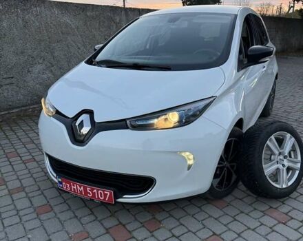 Белый Рено Зое, объемом двигателя 0 л и пробегом 132 тыс. км за 8800 $, фото 1 на Automoto.ua
