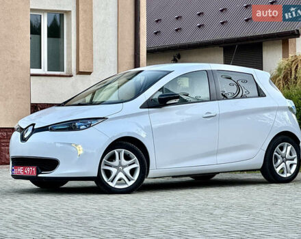 Белый Рено Зое, объемом двигателя 0 л и пробегом 43 тыс. км за 9399 $, фото 9 на Automoto.ua