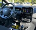 Белый Рено Зое, объемом двигателя 0 л и пробегом 143 тыс. км за 8900 $, фото 12 на Automoto.ua