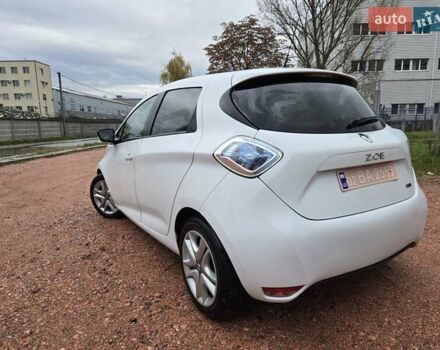 Белый Рено Зое, объемом двигателя 0 л и пробегом 137 тыс. км за 8400 $, фото 35 на Automoto.ua
