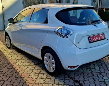 Белый Рено Зое, объемом двигателя 0 л и пробегом 101 тыс. км за 8850 $, фото 3 на Automoto.ua