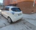 Белый Рено Зое, объемом двигателя 0 л и пробегом 117 тыс. км за 8950 $, фото 8 на Automoto.ua