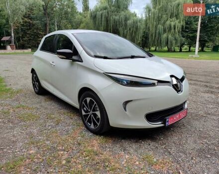 Белый Рено Зое, объемом двигателя 0 л и пробегом 84 тыс. км за 9199 $, фото 1 на Automoto.ua